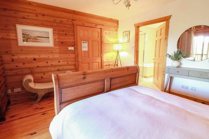 Deer’S Leap, family friendly, country holiday cottage in Kippford in Kippford, Dumfries and Galloway