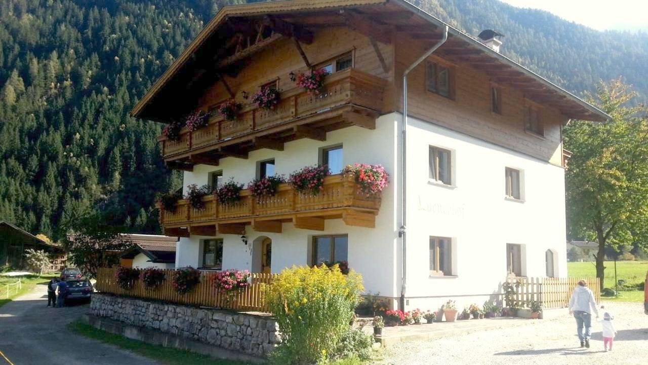 Apartment with Mountain View in Stubaier Alpen, Neustift im Stubaital