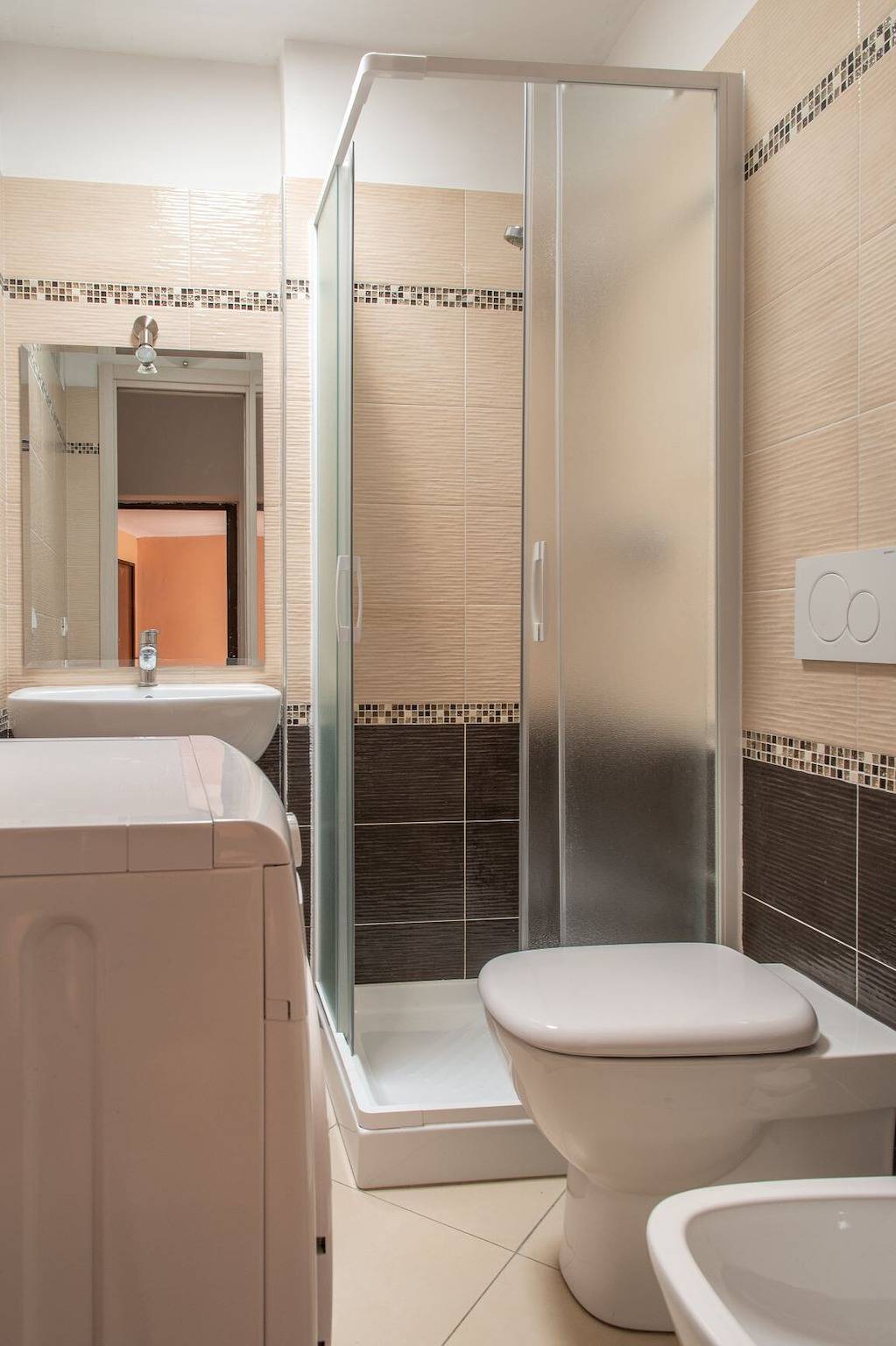Apartamento entero, Apartamento 'Levante' con Wi-Fi y aire acondicionado in Loano, Riviera di Ponente