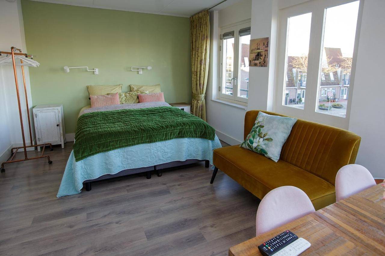 El Puerto Bed and Breakfast in Hoorn, Markermeer