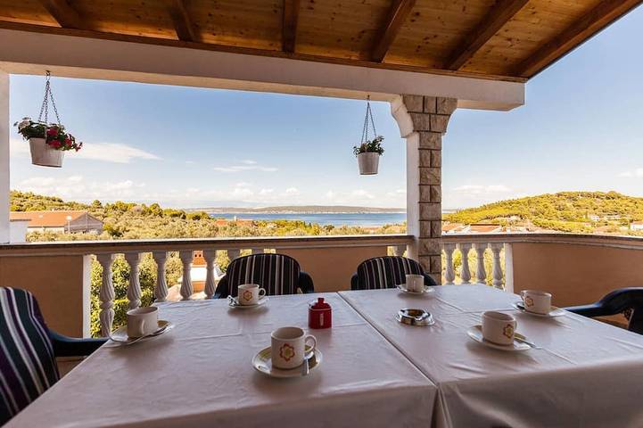 Villa pour 6 personnes, avec jardin à Kali