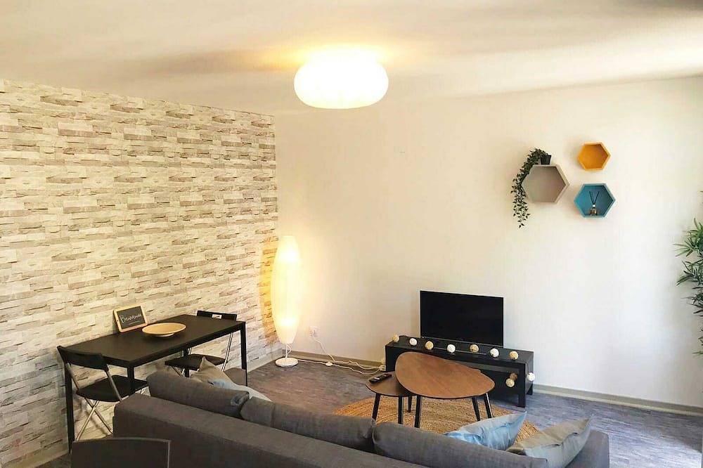 Apartamento entero, T2 Les Arcades ★ Plein Center ★ Lumineux ★ Wifi in Valence d'Agen, Tarn y Garona