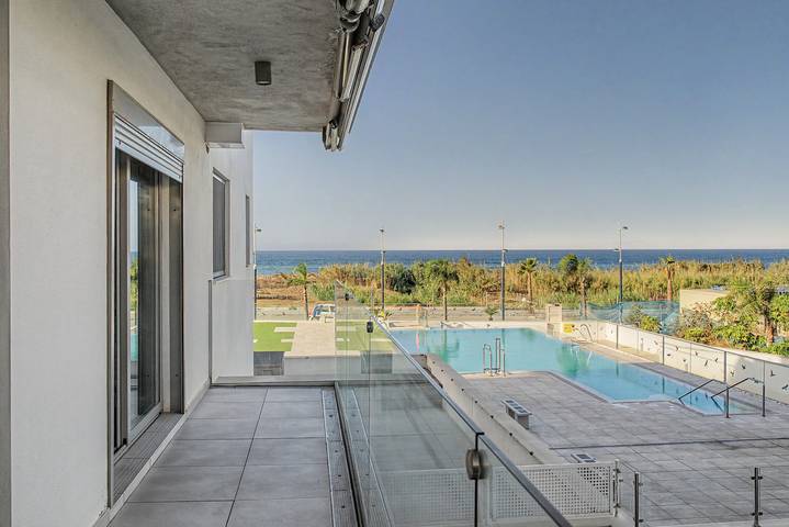 Entire apartment, Apartment 'Panorama Beach' with Sea View, Wi-Fi and Air Conditioning in Torrox Costa, Torrox