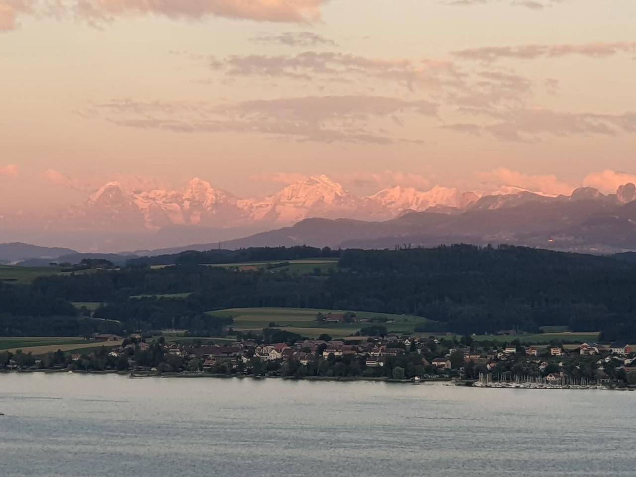 Ganze Wohnung, Riposo Impasse des Cerisiers in Vully-les-Lacs, Drei-Seen-Land