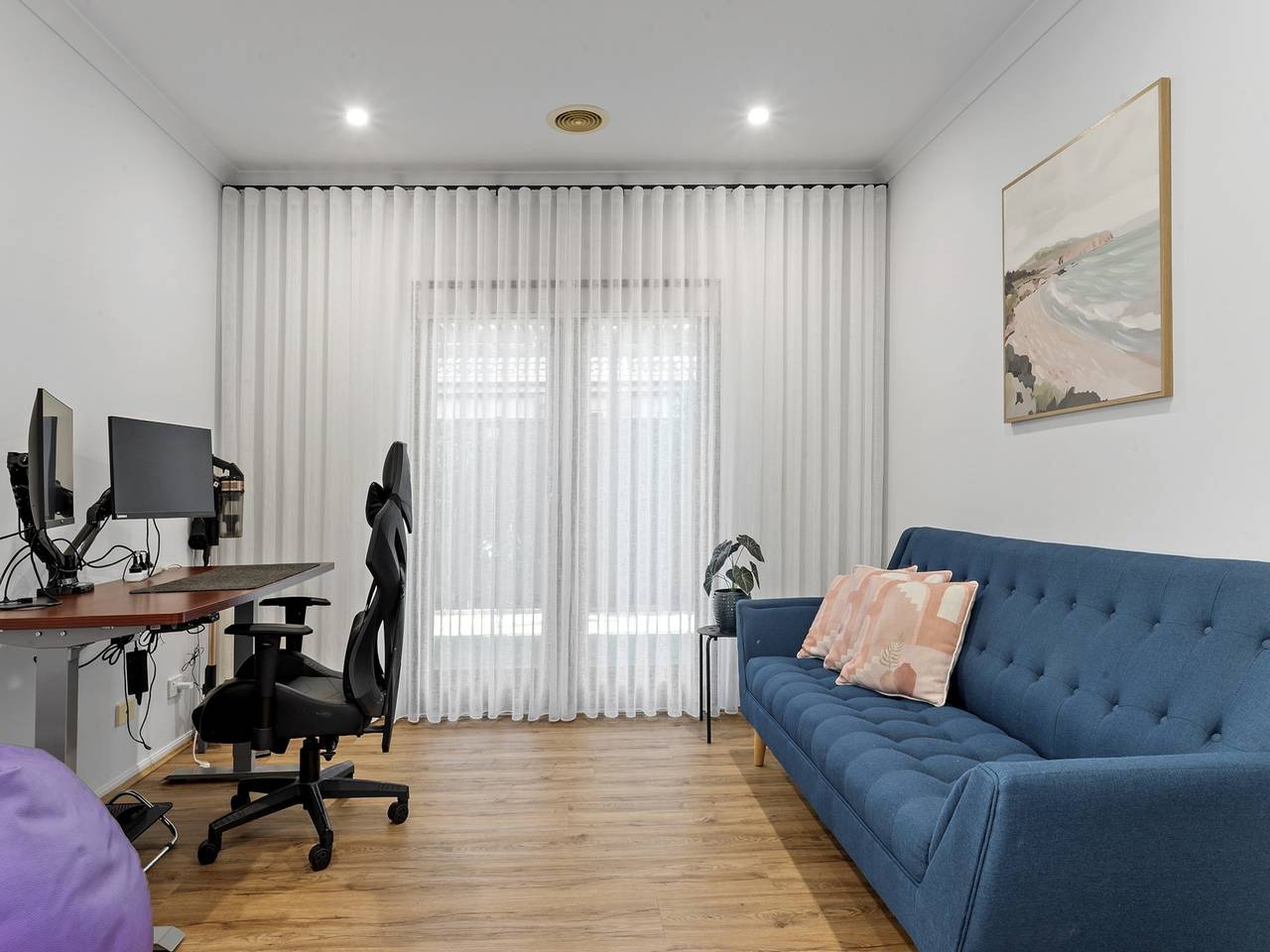 Entire apartment, Family Escape with Private Courtyard in Point Cook, Melbourne