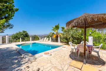 Finca für 6 Personen in Cútar, Andalusien, Bild 2