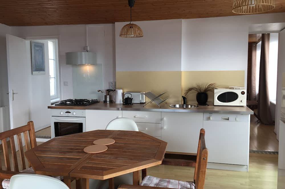 Geheel appartement, Nieuw !! Appartement in het hart van Granville met panoramisch uitzicht in Granville, Côte de la Déroute