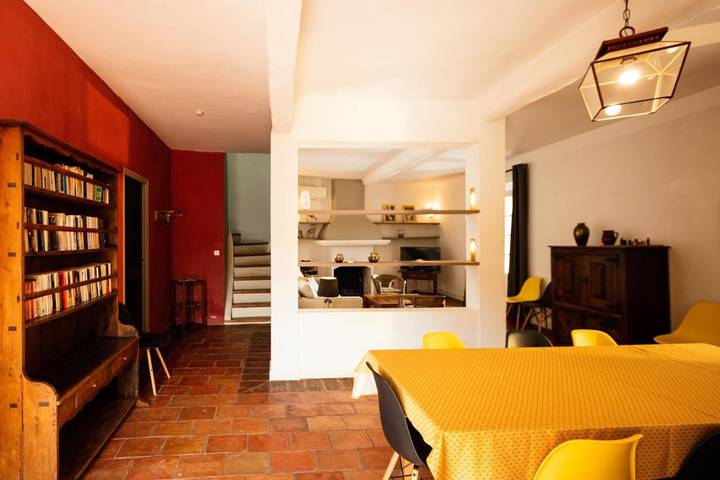 Location de vacances pour 14 personnes, avec terrasse à Villesèque-des-Corbières - 2