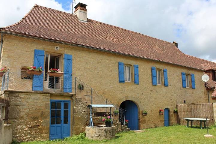 Gîte pour 6 personnes, avec jardin à Tourtoirac