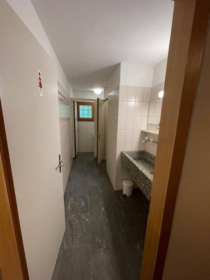 Chambre d’hôte pour 14 personnes, avec terrasse ainsi que jardin et vue en Suisse - 2