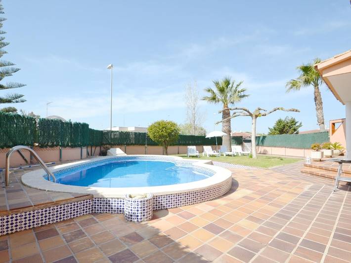 Casa Andrea con piscina privada in Riumar, Delta del Ebro