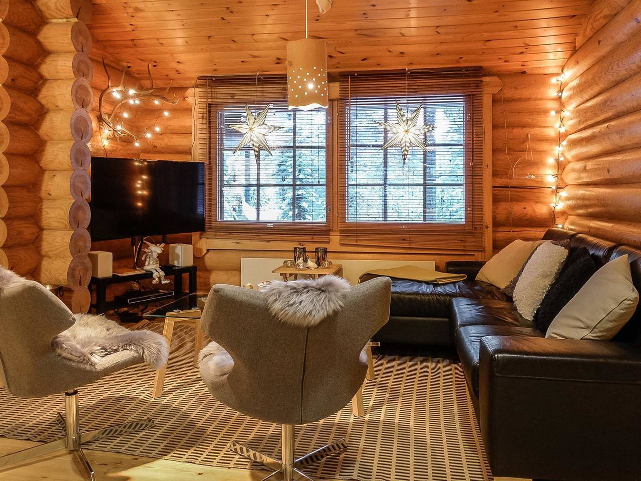 Pasyni in Isorakka, Levi