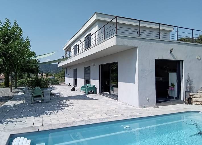 Chambre d’hôte pour 2 personnes, avec jardin et piscine