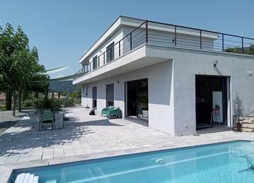 Cottage pour 2 personnes, avec jardin et piscine à Manosque