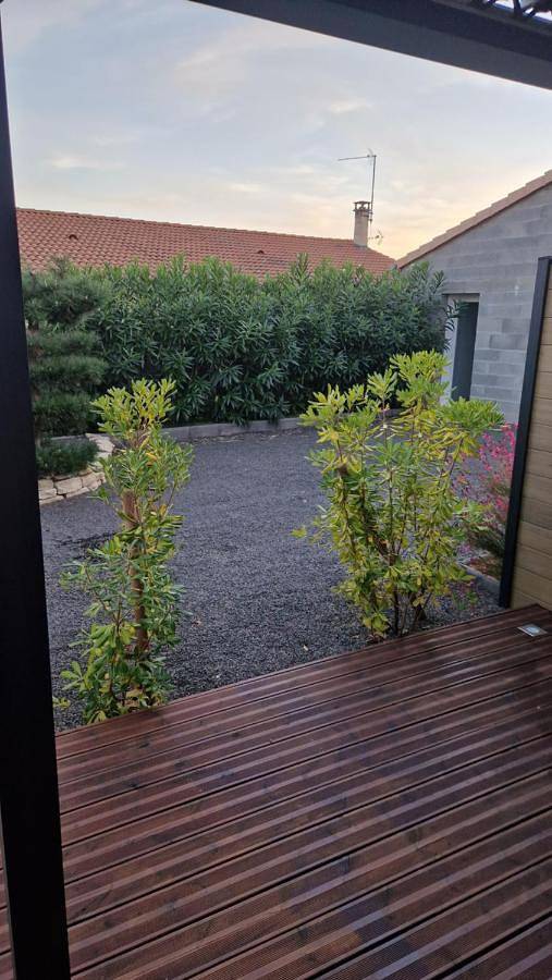 Gîte pour 4 personnes, avec terrasse à Chanos-Curson - 3