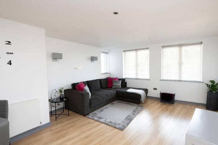 Gîte pour 4 personnes, avec jardin dans Bray