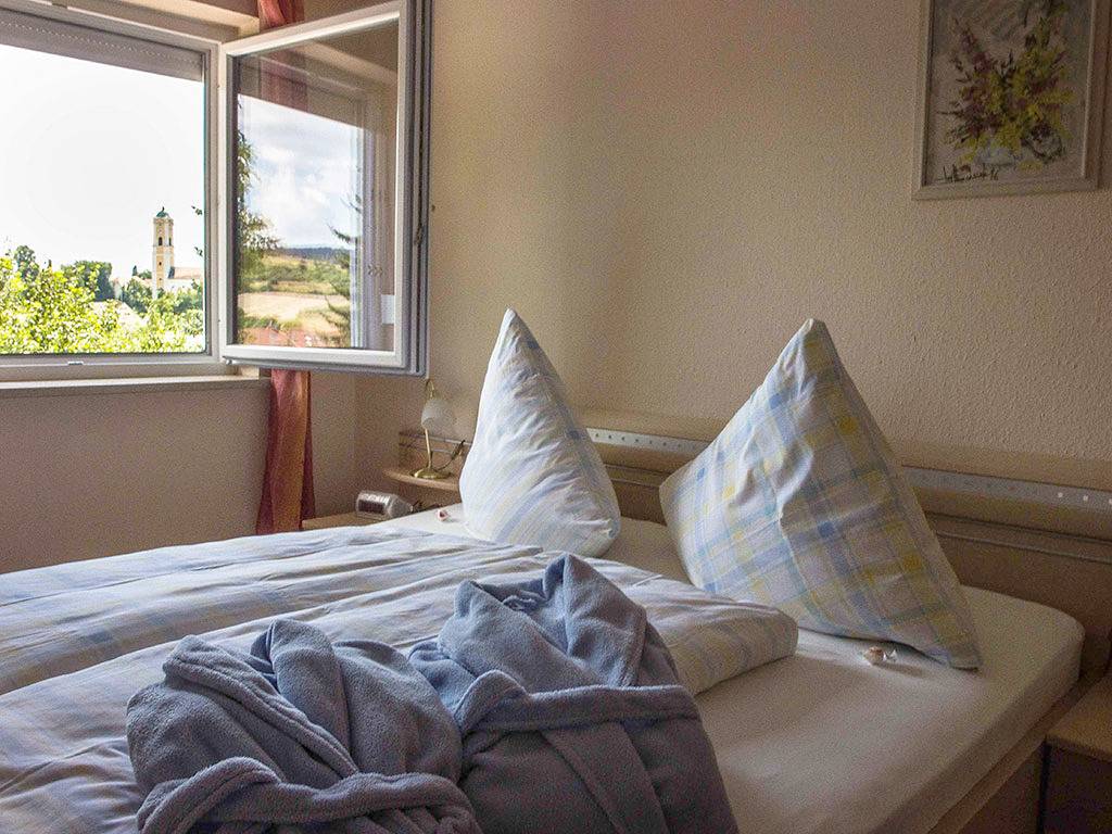 Ganze Wohnung, Ferienwohnung Anna - Ferienwohnung Ii (35qm) mit Balkon und Wlan in Bad Birnbach, Bayerische Golf und Thermenland
