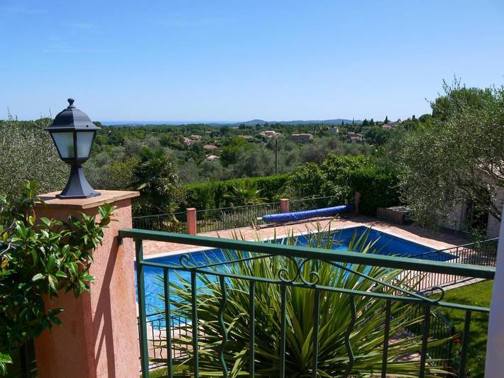 Villa pour 5 personnes, avec jardin et vue ainsi que piscine et balcon à Le Rouret - 3
