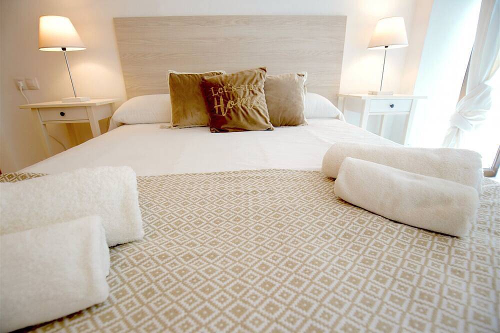 Entire apartment, Penthouse in the Center of Palma with a large terrace and views of the Cathedral in Palma Old Town, Palma