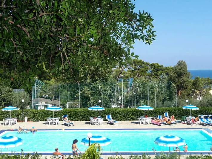 Ferienhaus für 5 Personen, mit Terrasse und Pool in Vico del Gargano - 4