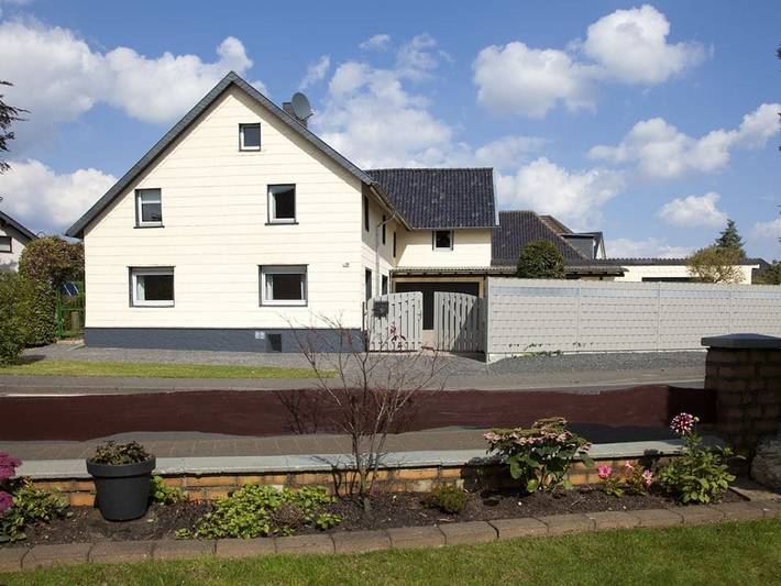 Ferienhaus für 12 Personen, mit Garten und Terrasse in Schleiden