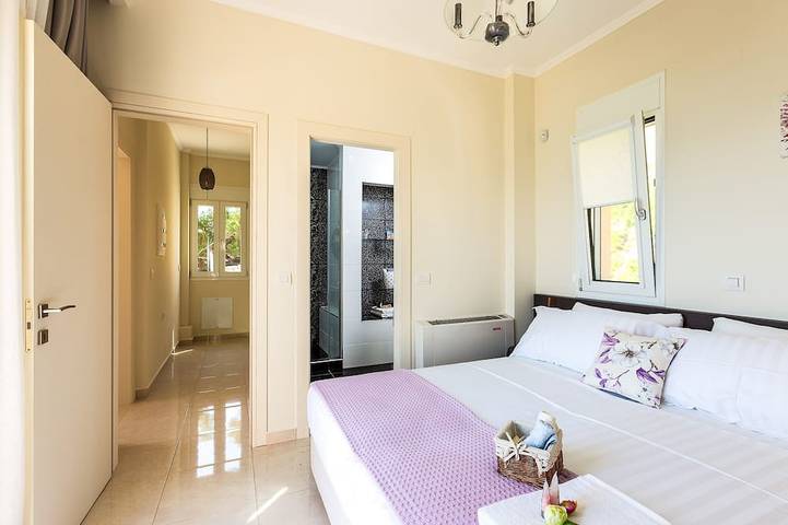 Harmony Villa - entspannen Sie an Ihrem eigenen Privatstrand! Absolute Privatsphäre! In der Nähe von Geschäften! in Chania und Umgebung