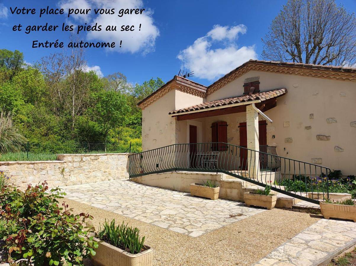 Appartement entier, Gîte de la Tride 1 avec terrasse proche du centre in Lectoure, Gers