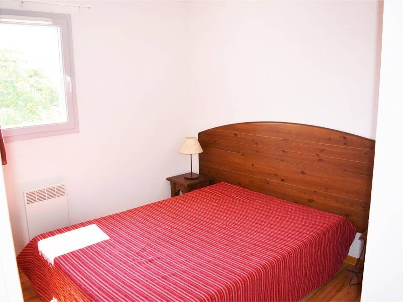 Casa en dúplex con terraza y piscina climatizada, Vallon Pont d'Arc, 6 personas in Vallon-Pont-d'Arc, Gorges de l’Ardèche