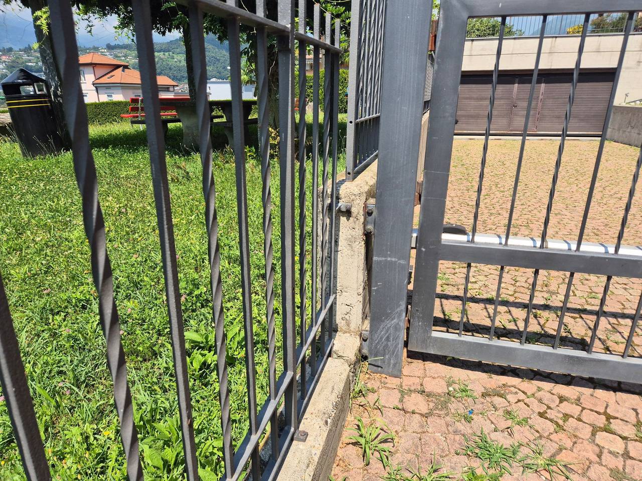 Executive mit 6 Schlafzimmern und 2 Bädern in Lugano, Lac de Lugano