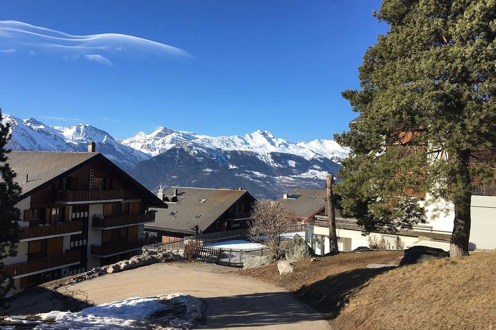 Entire apartment, Iris Apartment \"Vacation Rental in Veysonnaz, 4 Valleys\" in Veysonnaz, Wallisian Alps