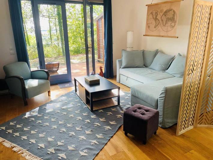 Gîte pour 6 personnes, avec vue ainsi que terrasse et vue sur le lac à Chemillé-sur-Indrois - 2