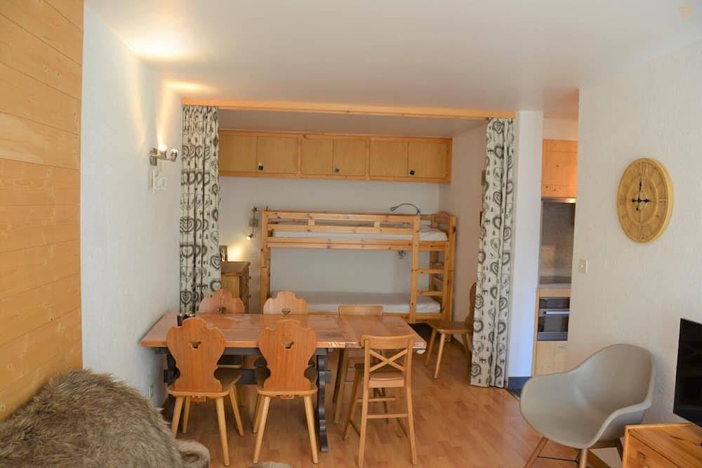 Ganze Wohnung, Aussen : Wohnung für 4 Personen im 2. Stock, Balkon -Innen : 45 qm, Wohnraum mit Essecke -Zimmer : 1 in Saint Luc, Anniviers