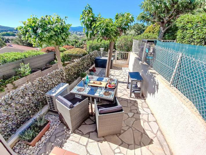 Gîte pour 2 personnes, avec terrasse et jardin, animaux acceptés à Six-Fours-les-Plages - 2