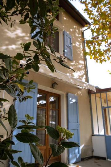 Location de vacances pour 11 personnes, avec jardin, animaux acceptés à Romans-sur-Isère