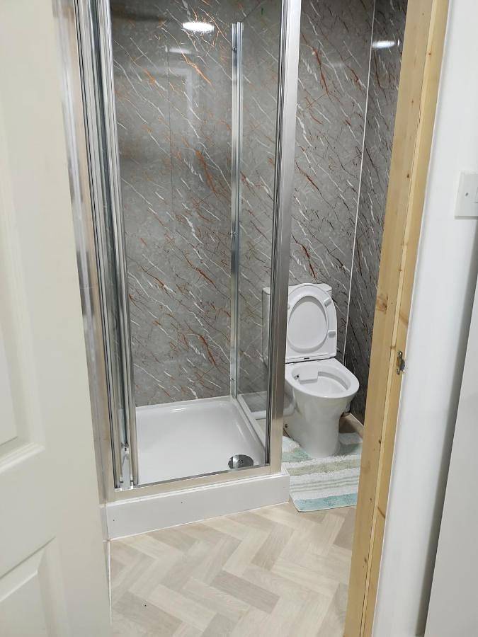 Double Room with Private Bathroom in Coventry, Birmingham Area