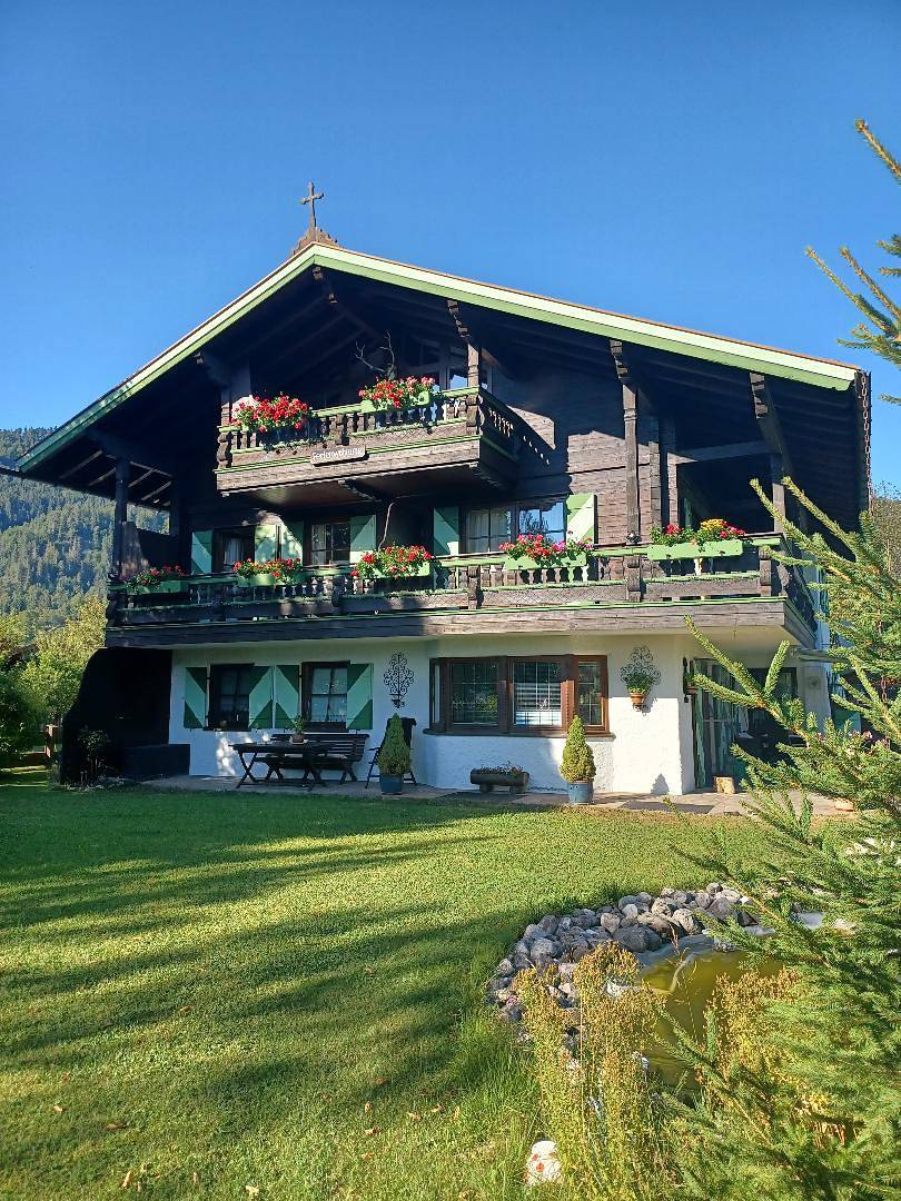 Ganze Ferienwohnung, Chalet Dr. Datz - 2-Raum-Ferienwohnung Nr. 4 mit Balkon und herrlichem Ausblick in Reit im Winkl, Bayerische Alpen