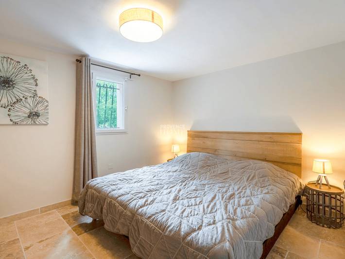 Gîte pour 8 personnes, avec piscine, animaux acceptés à Saint-Saturnin-lès-Apt - 3