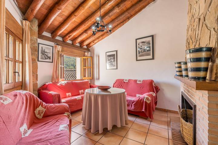 Hel lejlighed, Apartment 'Casa Rural Cortijo El Plantio' with Mountain View, Wi-Fi and Air Conditioning in Castril, Geoparque de Granada