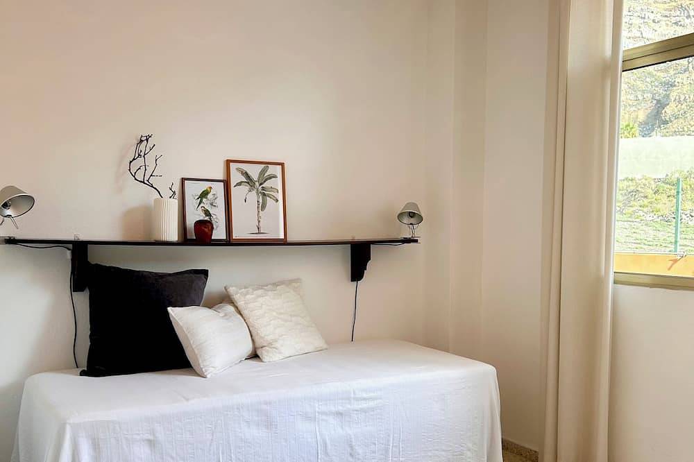Apartamento entero, Sol, descanso y relajación - apartamento a solo 100 metros de la playa in Puerto Naos, Los Llanos de Aridane