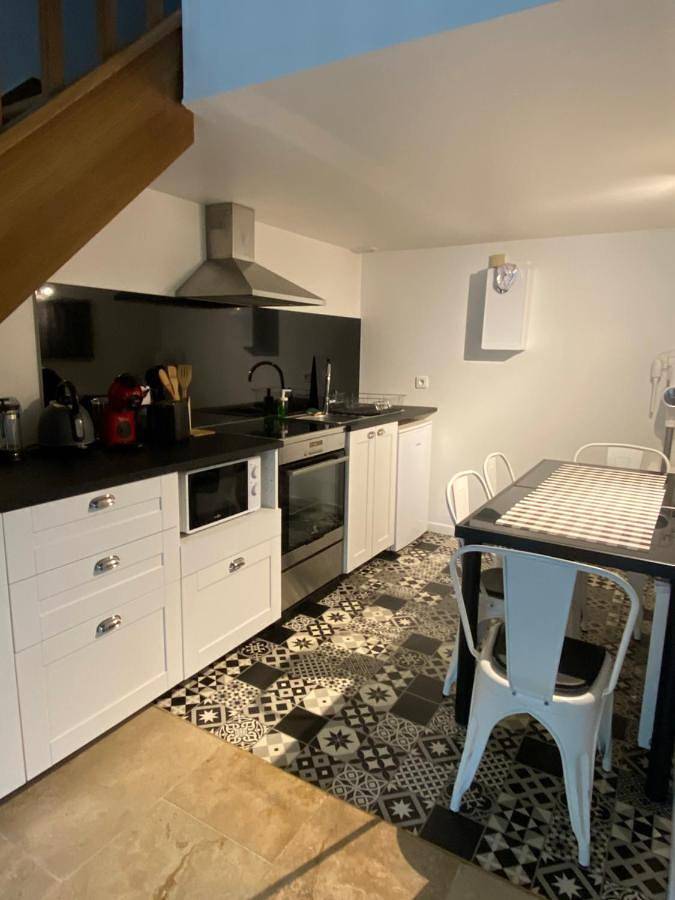 Location de vacances pour 5 personnes, avec piscine ainsi que jacuzzi et jardin à Bonnelles - 3