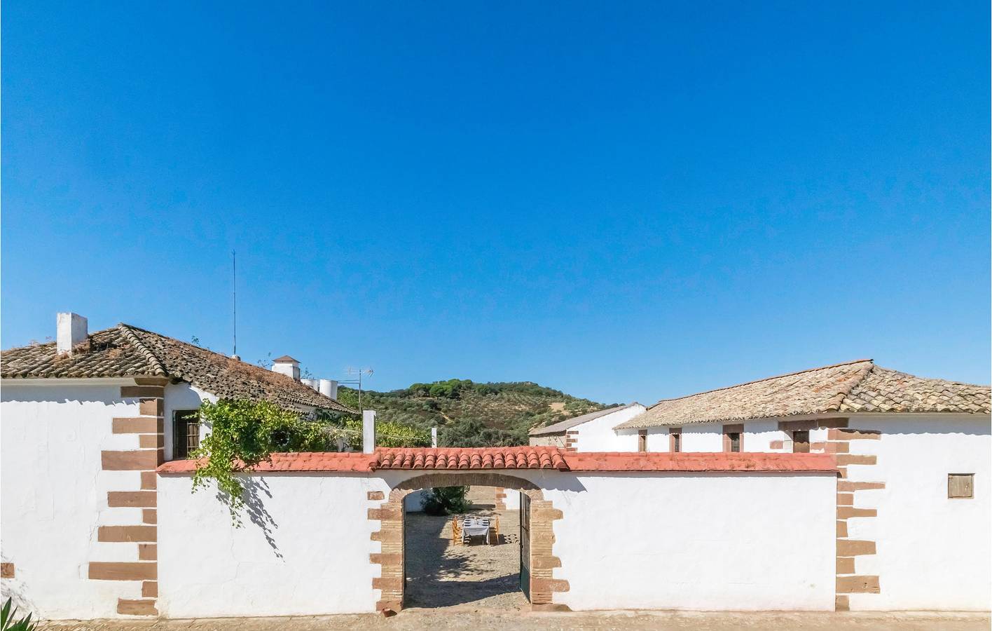 Retiro junto a la piscina con hoguera y barbacoa in Adamuz, Sierra Morena
