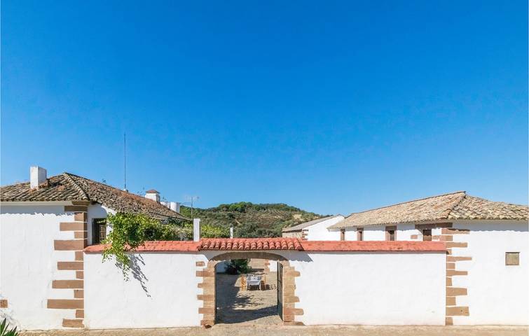 Casa de vacaciones para 20 personas, con jardín además de vistas y piscina, Se admiten mascotas - 1