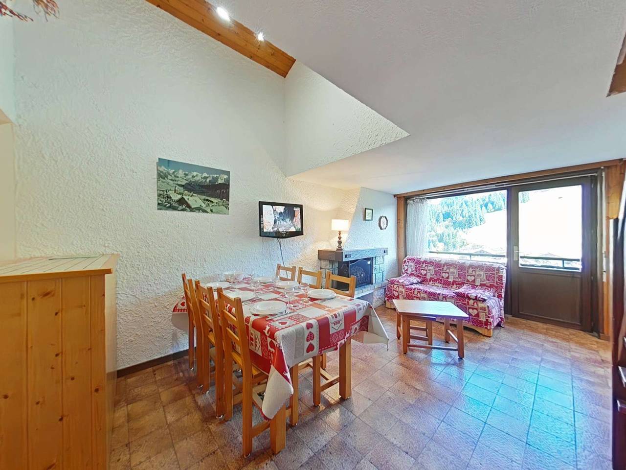 Ganze Wohnung, 3-Zimmer/6 Personen Apartment mit Kamin und überdachtem Parkplatz in Chinaillon, Le Grand-Bornand