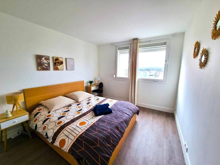 Gîte pour 7 personnes, avec balcon et vue à Saint-Étienne-du-Rouvray - 4