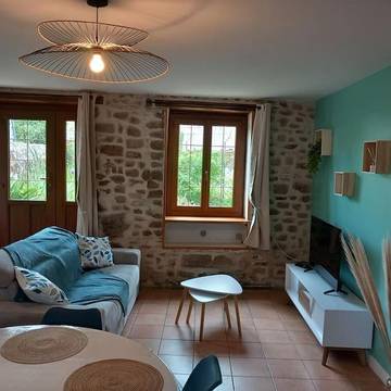 Gîte pour 6 personnes, avec terrasse et jardin dans Putanges-le-Lac