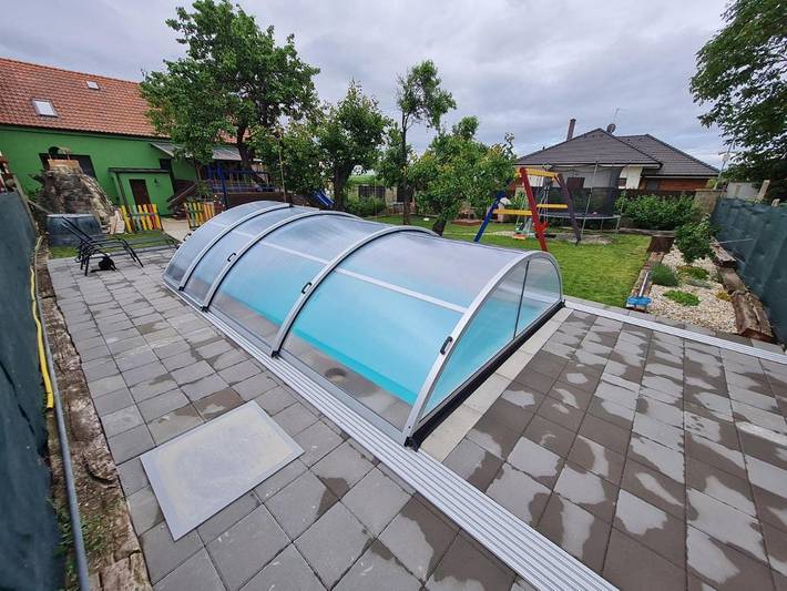 Ferienhaus für 16 Personen, mit Terrasse und Ausblick sowie Pool und Garten - 1