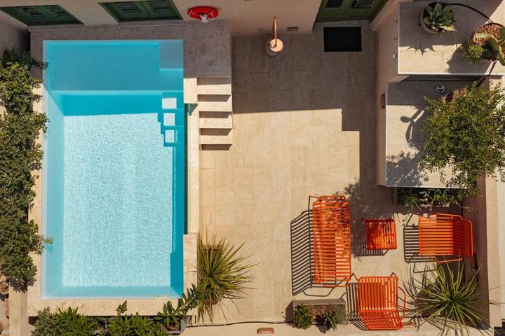 Chambre d’hôte pour 2 personnes, avec piscine et terrasse