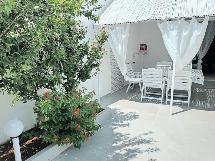 Ferienwohnung für 4 Personen, mit Terrasse in Lido Marini