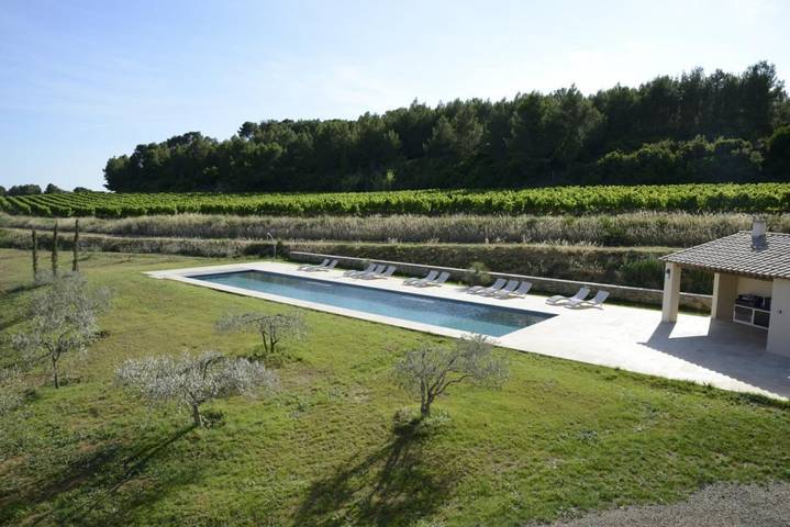 Gîte pour 6 personnes, avec Terrasse et Piscine à Villeveyrac