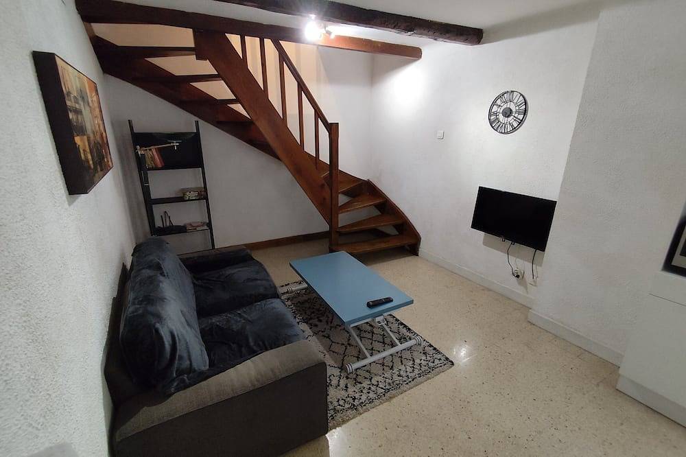 Apartamento entero, Quiet T2 apartment in Provencal village in Cadolive, Marsella region